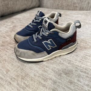 New Balance Kids' Navy and Gray Sneakers
